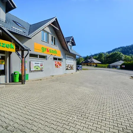 Bukowa Apartment *